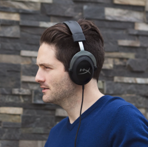 Logitech G432 vs HyperX Cloud II différence