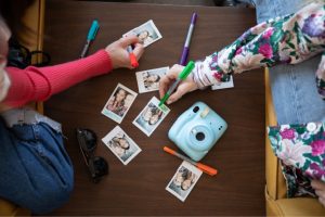 Instax Mini 12 vs Instax Mini 11 comparatif