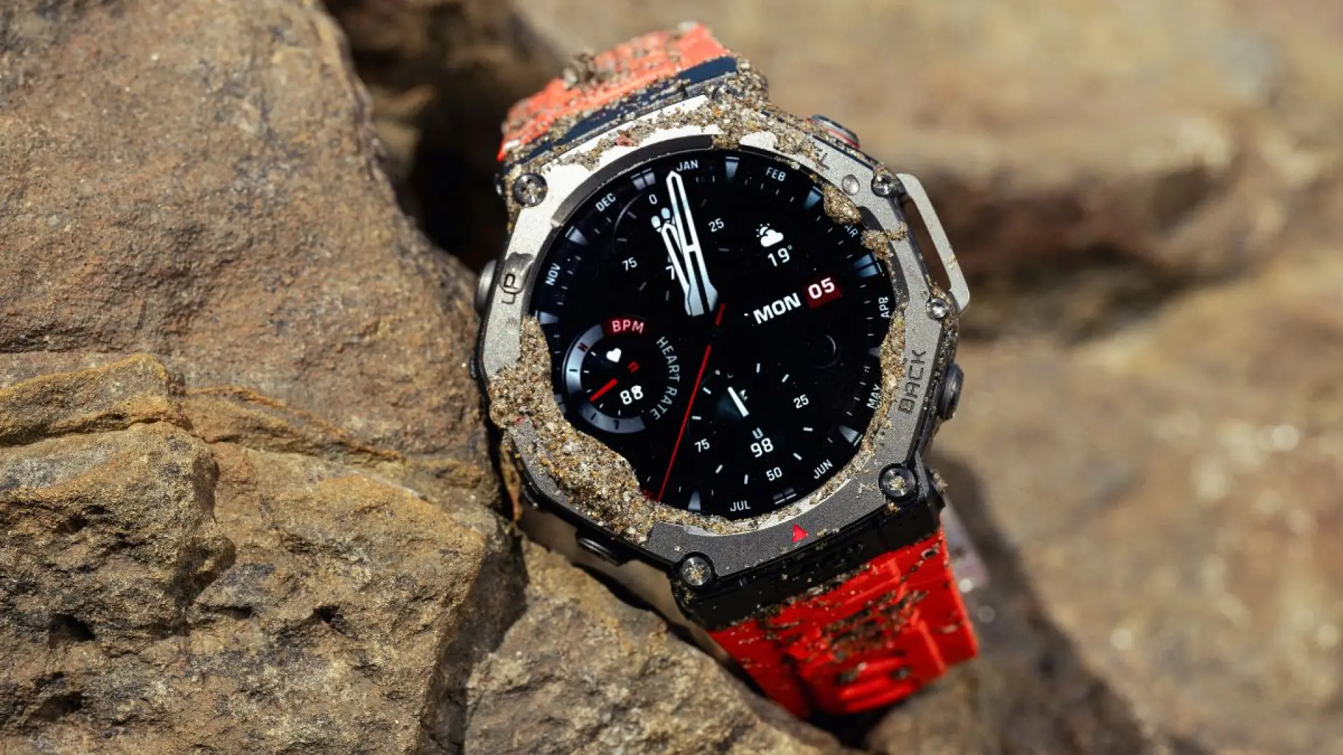 Huawei Watch GT 5 Pro vs Amazfit T-Rex 3 différences