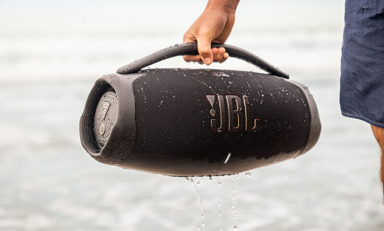 JBL Boombox 3 vs JBL Charge 5 comparatif
