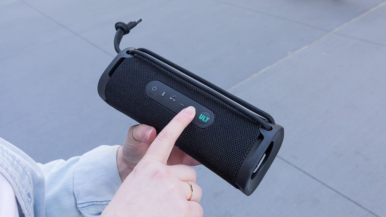 JBL Flip 7 vs Sony ULT Field 1 différence